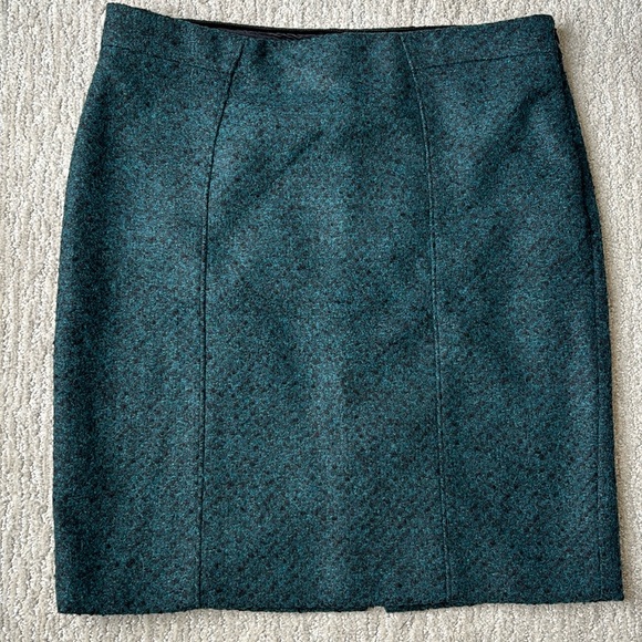 Banana Republic Textured Flannel Pencil Career Skirt Black and Teal - Picture 4 of 11